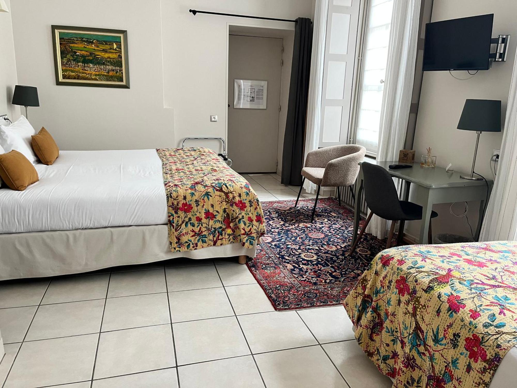 Hotel De Biencourt Azay-le-Rideau Bagian luar foto