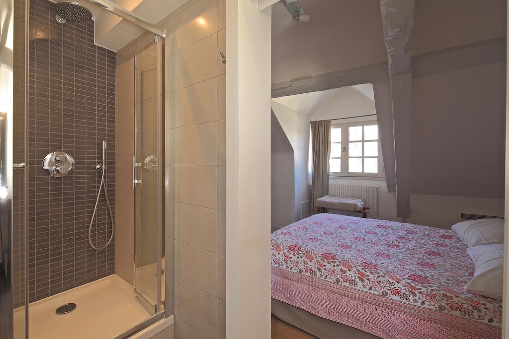 Hotel De Biencourt Azay-le-Rideau Ruang foto