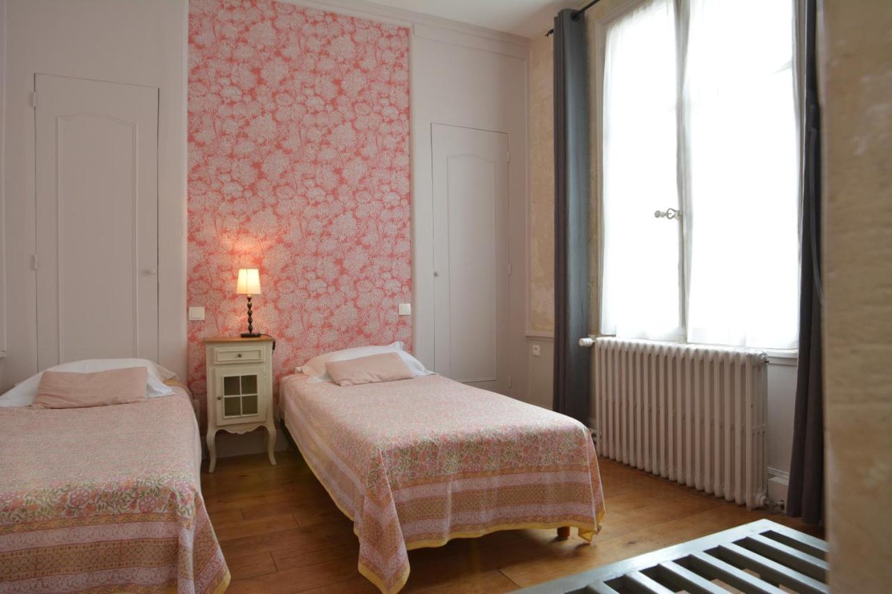 Hotel De Biencourt Azay-le-Rideau Bagian luar foto